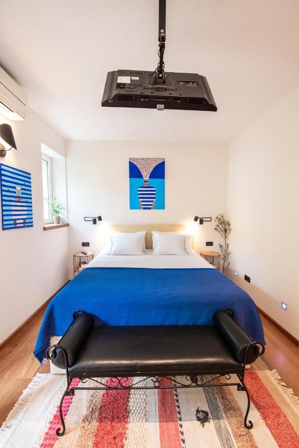 Airy Seafront 1920s Apartment